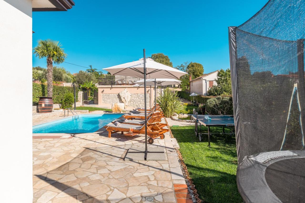 Villa Alma Kaštelir Exterior foto